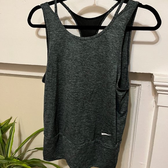 Nike Racer Heathered Gray Cut Out Tank Top - Picture 2 of 8